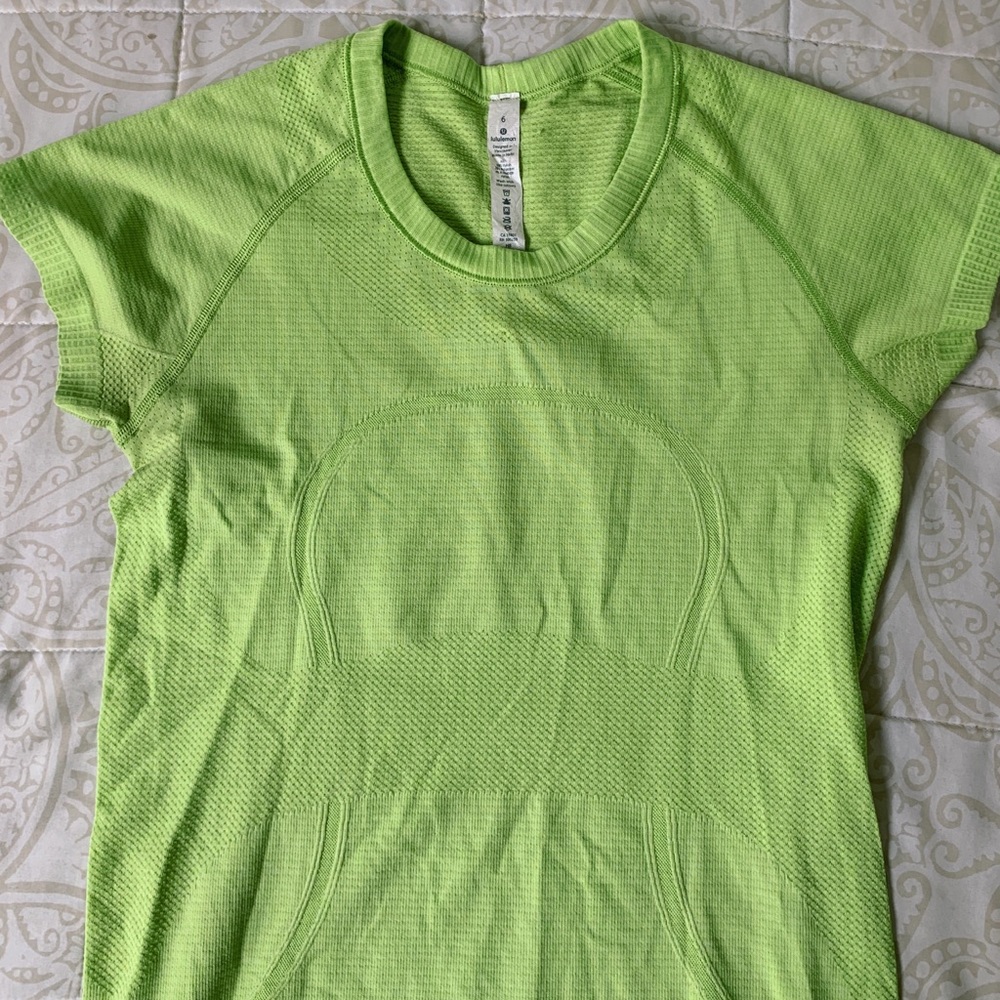 Lululemon Swiftly Tech - Short Sleeve & High Vis